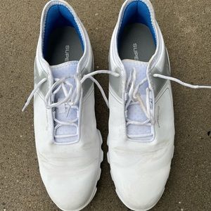 Men’s golf shoes
